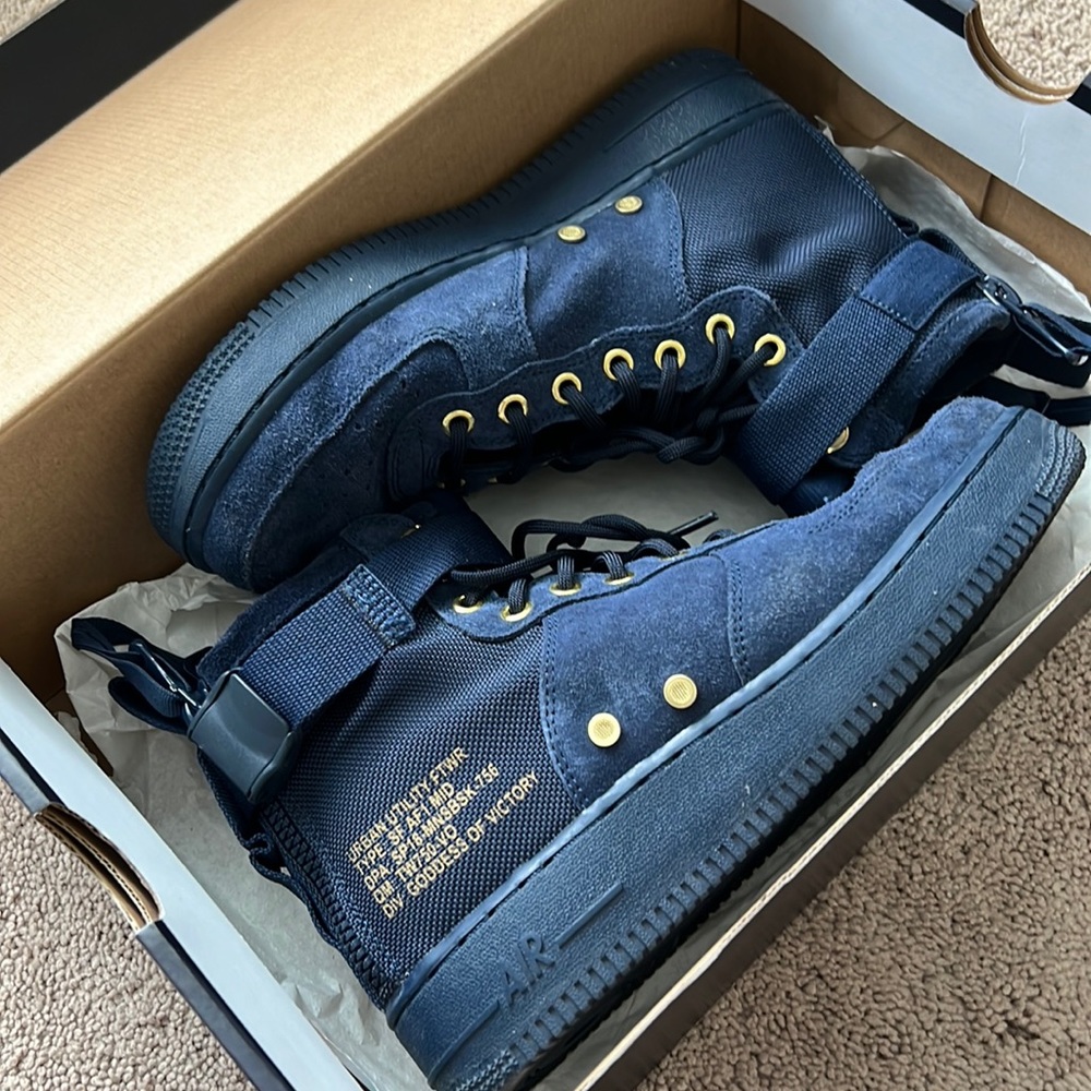 SF Air Force 1 Mid GS ‘Obsidian’